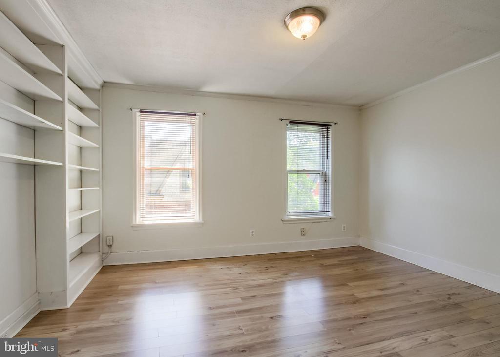 1709 PENN STREET