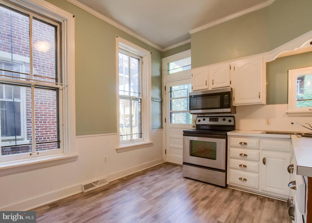 1709 PENN STREET