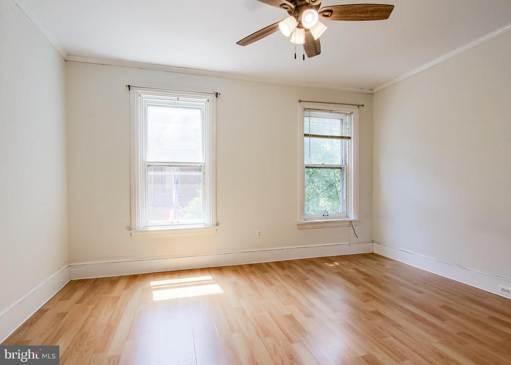 1709 PENN STREET
