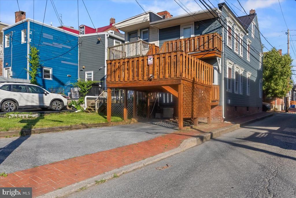 418 BOAS STREET