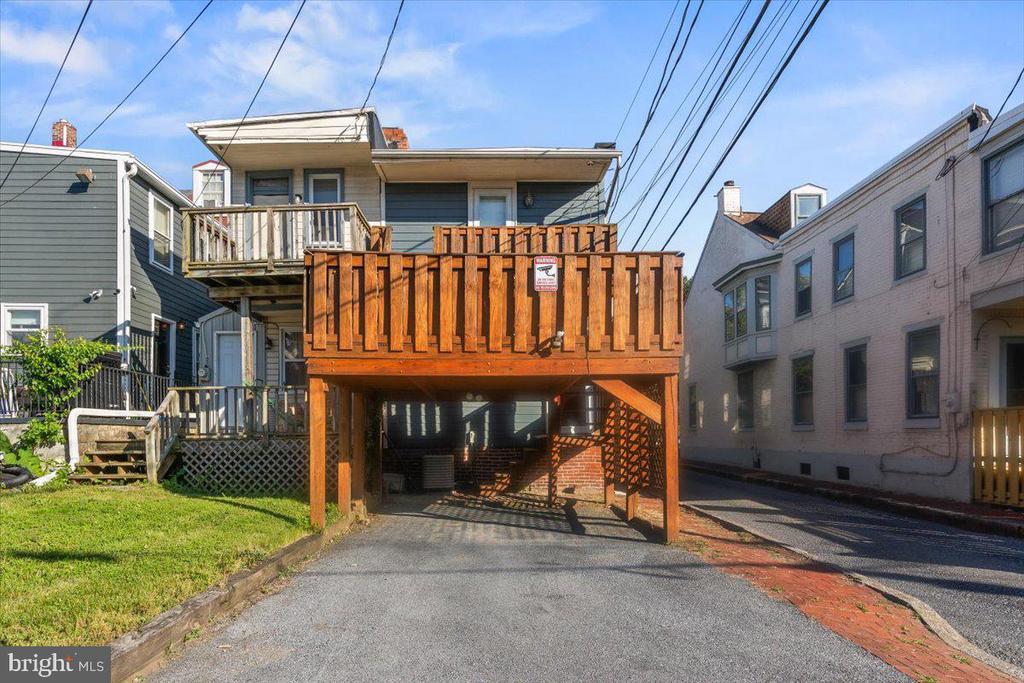 418 BOAS STREET