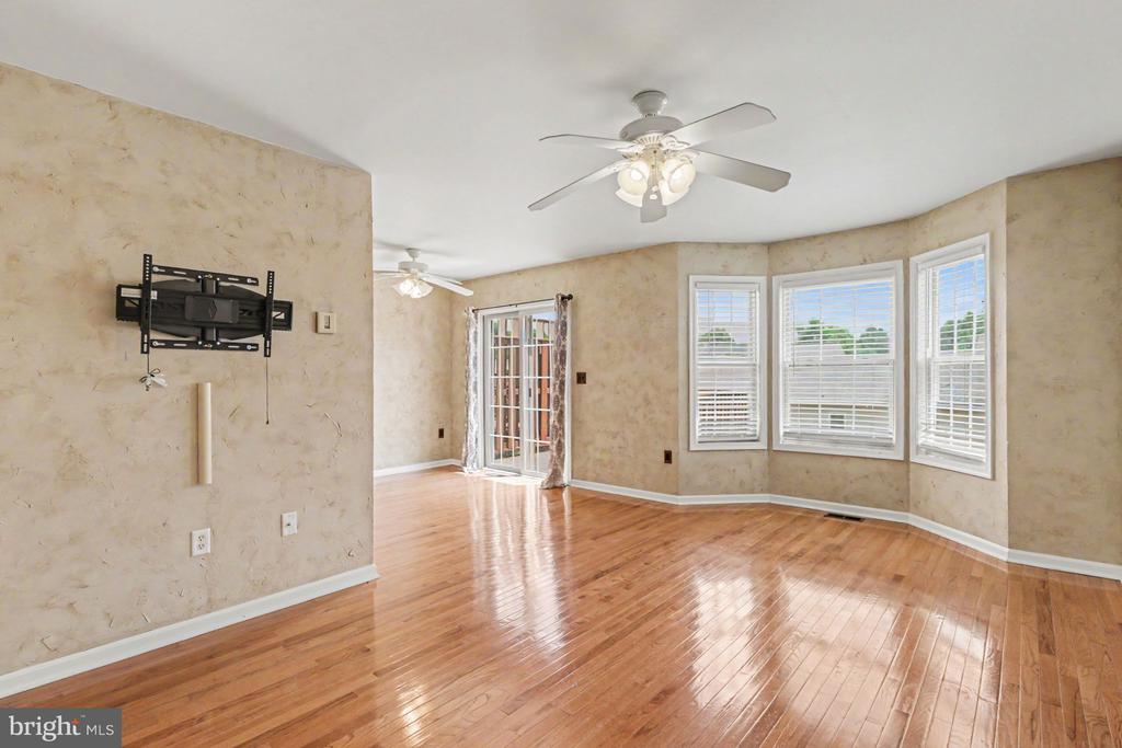 203 SILVER LEAF RDG RIDGE
