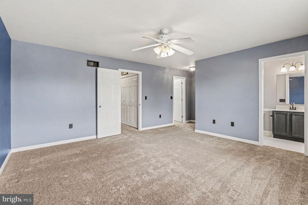 203 SILVER LEAF RDG RIDGE