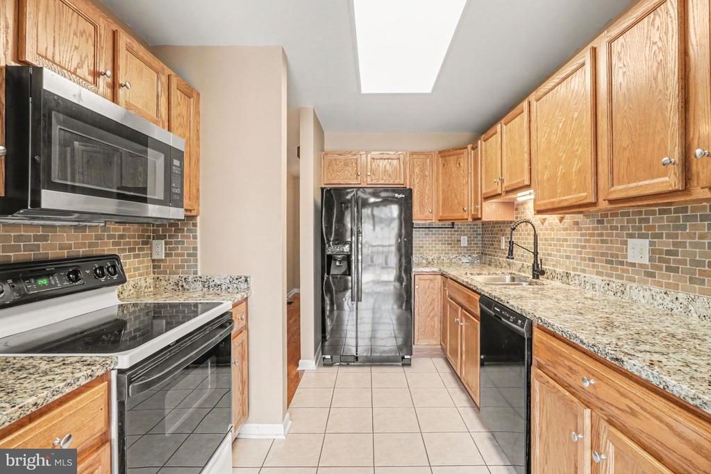 203 SILVER LEAF RDG RIDGE