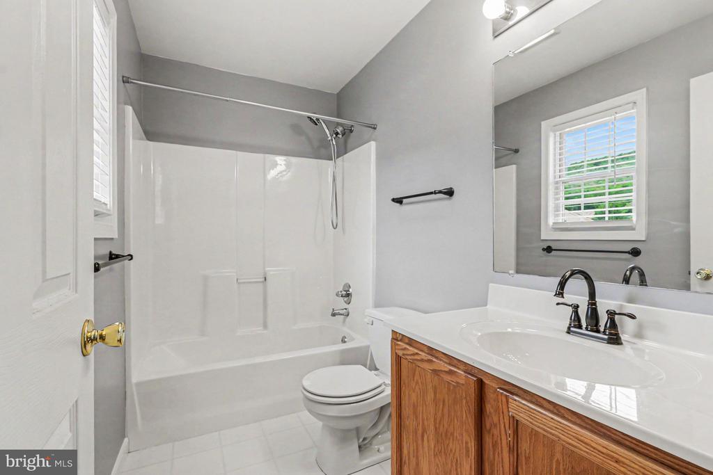 203 SILVER LEAF RDG RIDGE