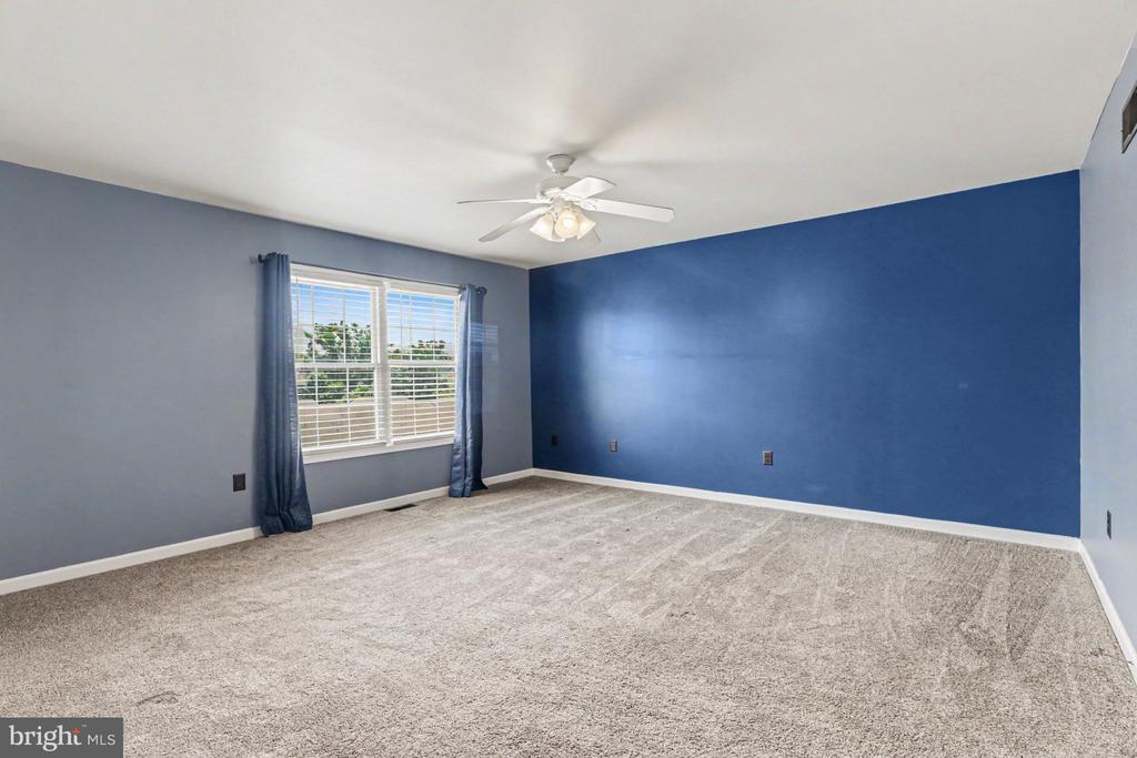 203 SILVER LEAF RDG RIDGE