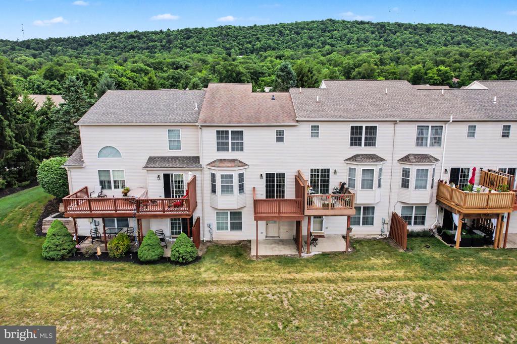 203 SILVER LEAF RDG RIDGE