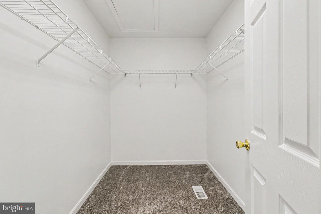 203 SILVER LEAF RDG RIDGE
