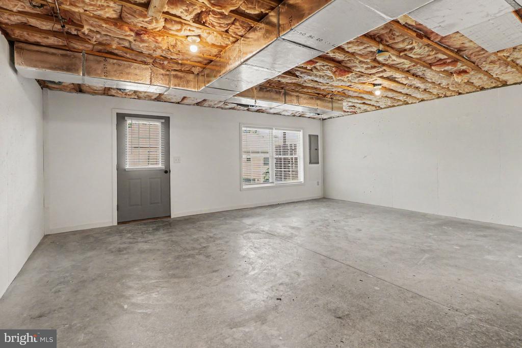 203 SILVER LEAF RDG RIDGE