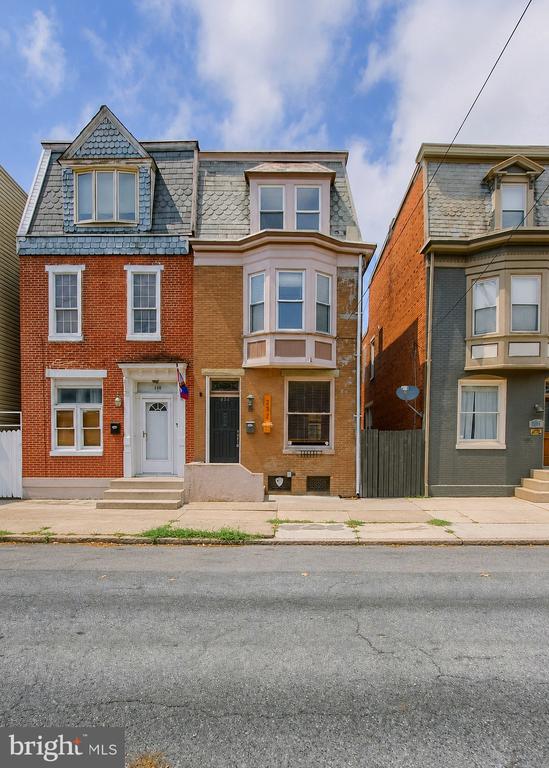 232 PEFFER STREET
