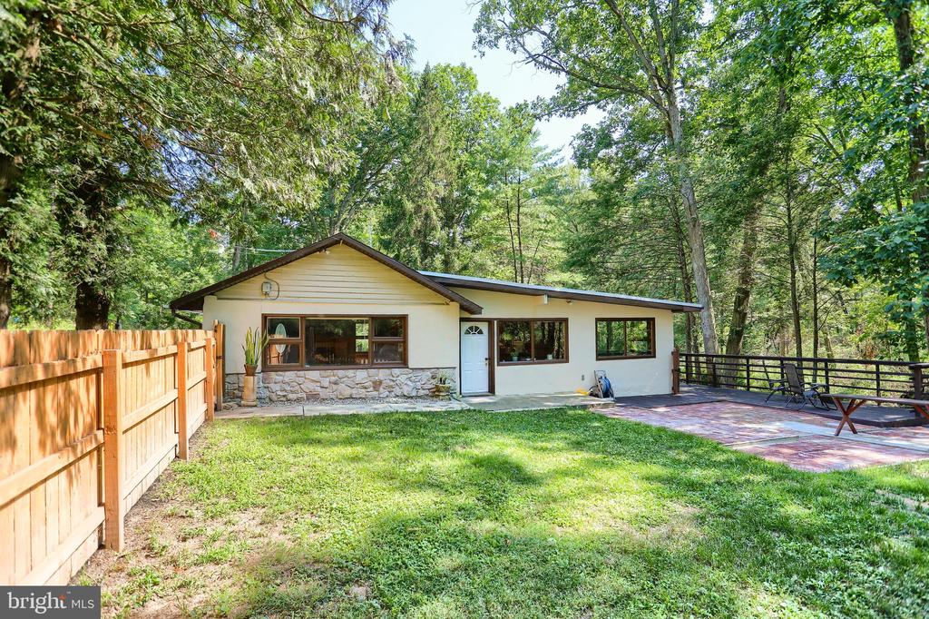 411 SPEECE LANE