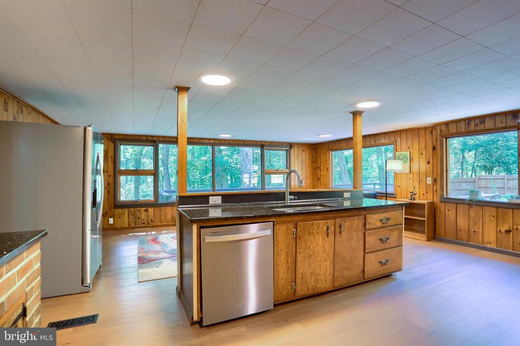 411 SPEECE LANE