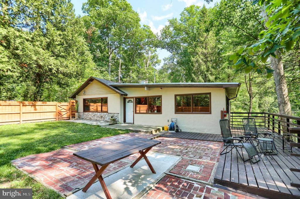 411 SPEECE LANE
