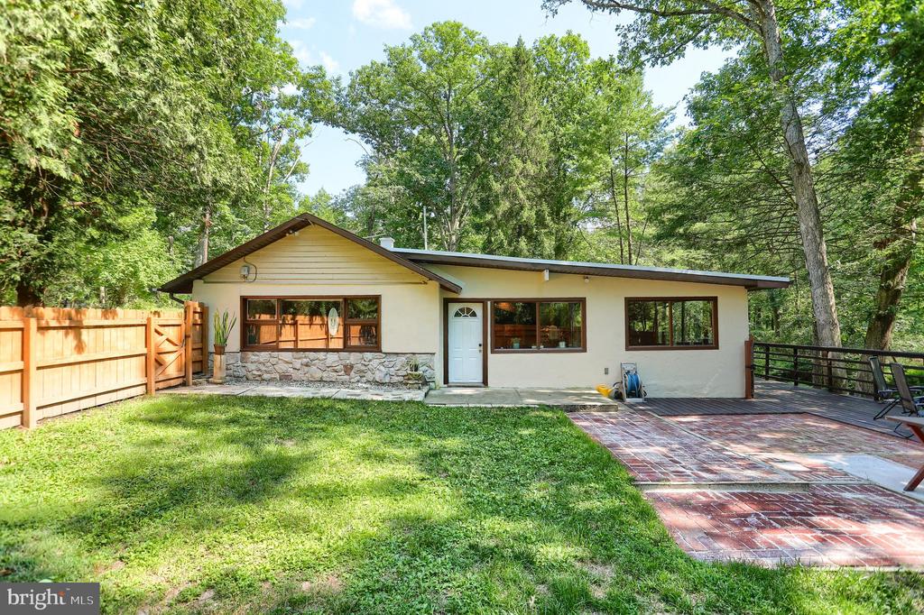 411 SPEECE LANE