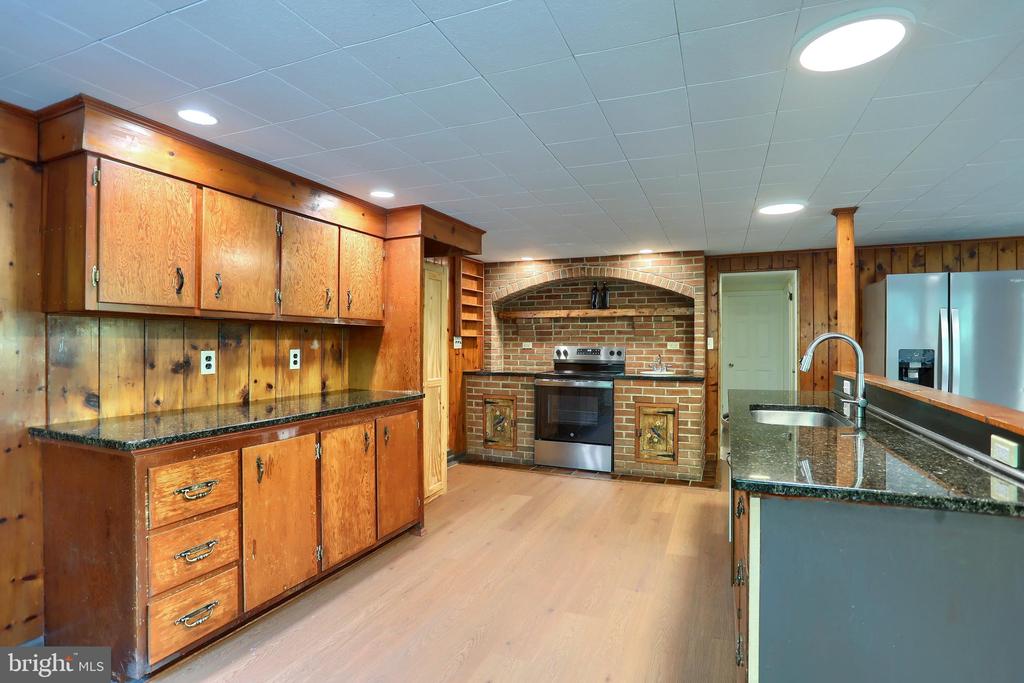 411 SPEECE LANE