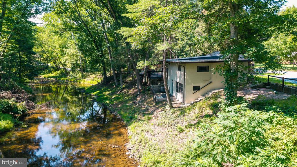 411 SPEECE LANE