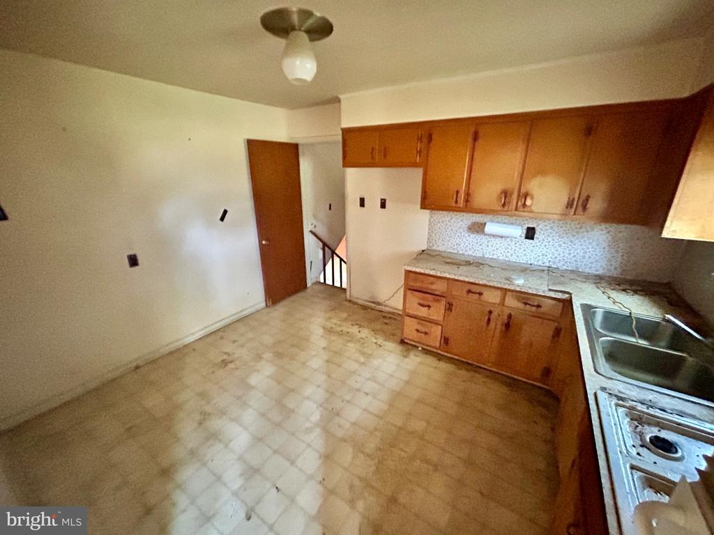 407 RITTER ROAD