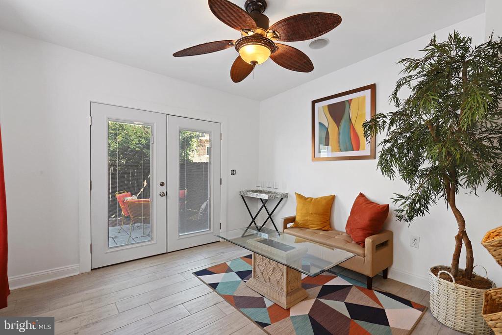 1511 PENN STREET