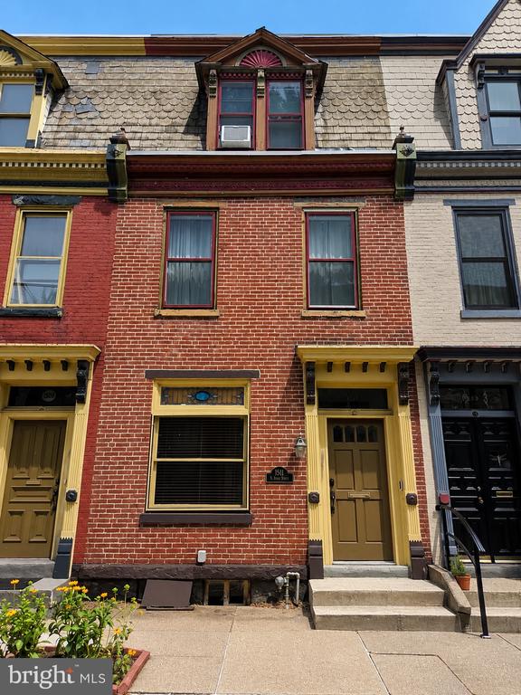 1511 PENN STREET