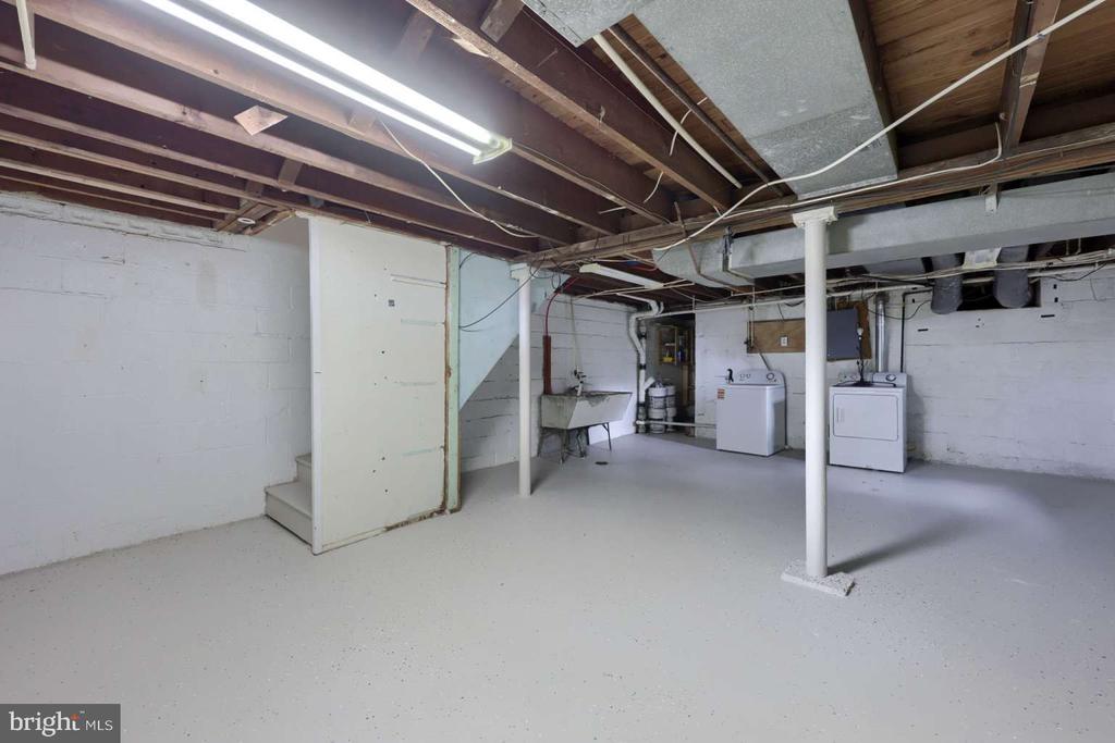 317 ELM COURT