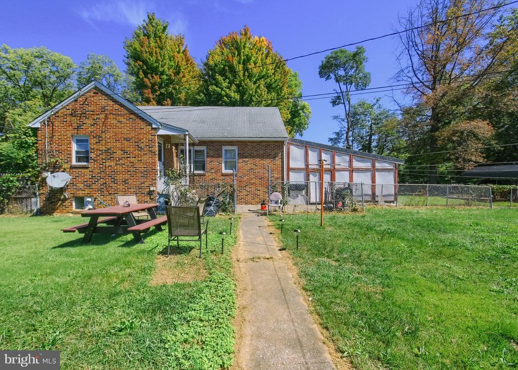 271 S 33RD STREET