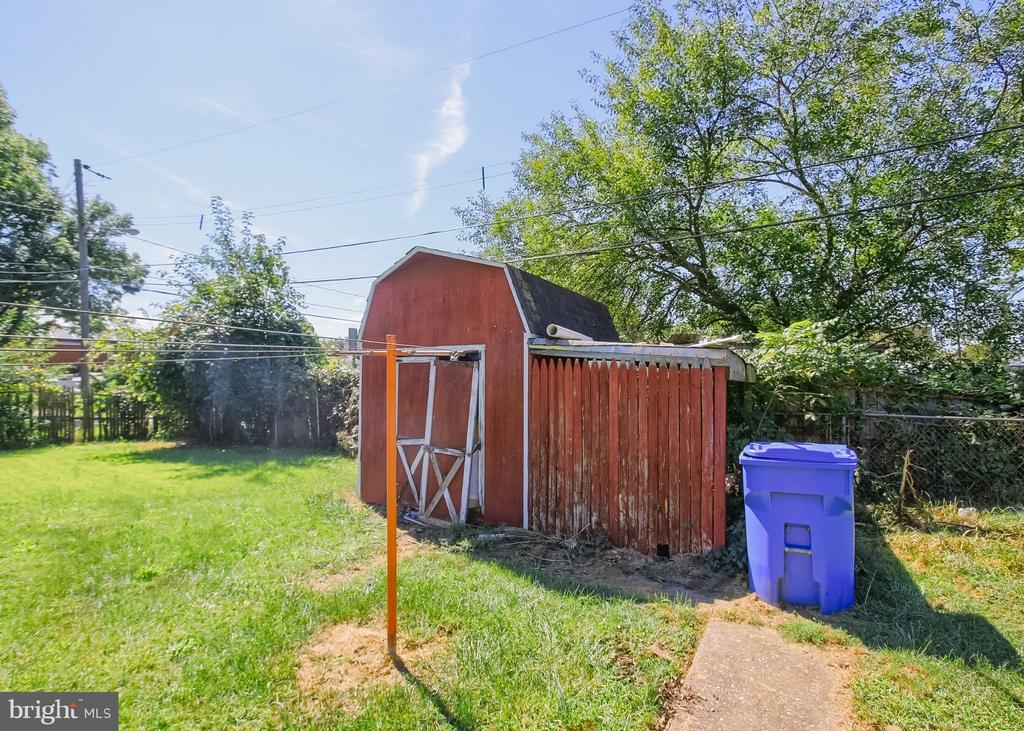 271 S 33RD STREET