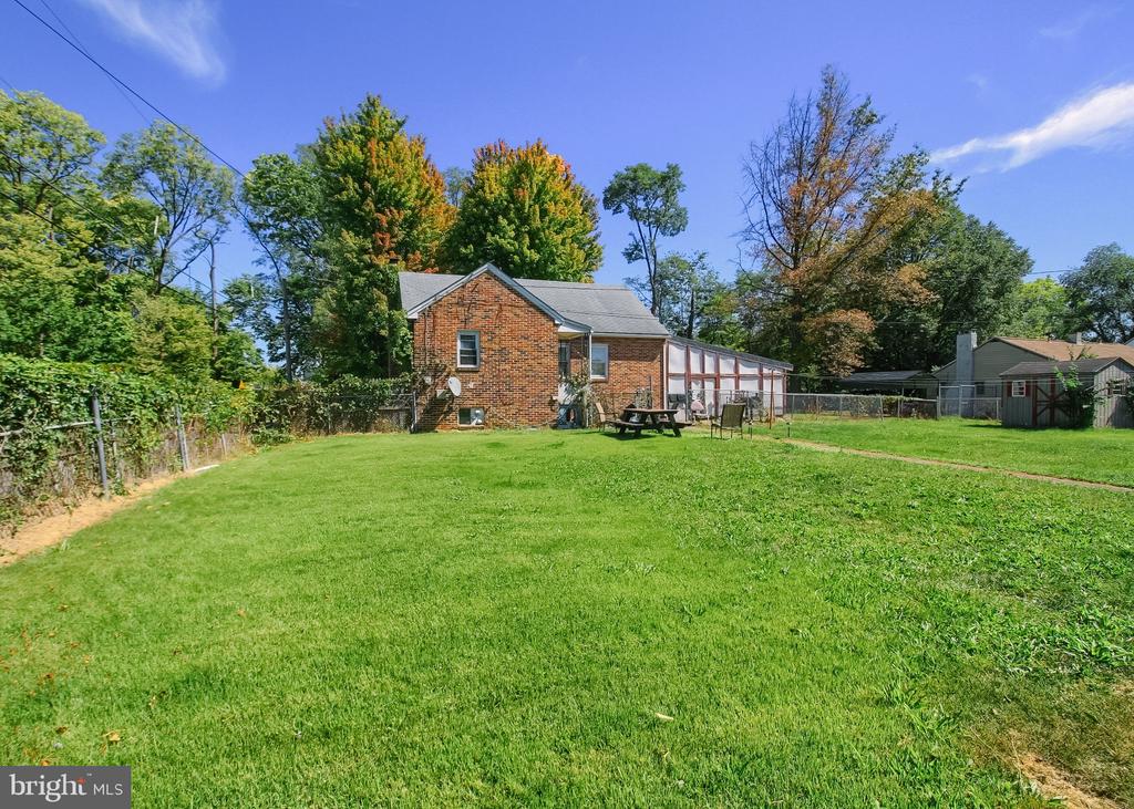 271 S 33RD STREET