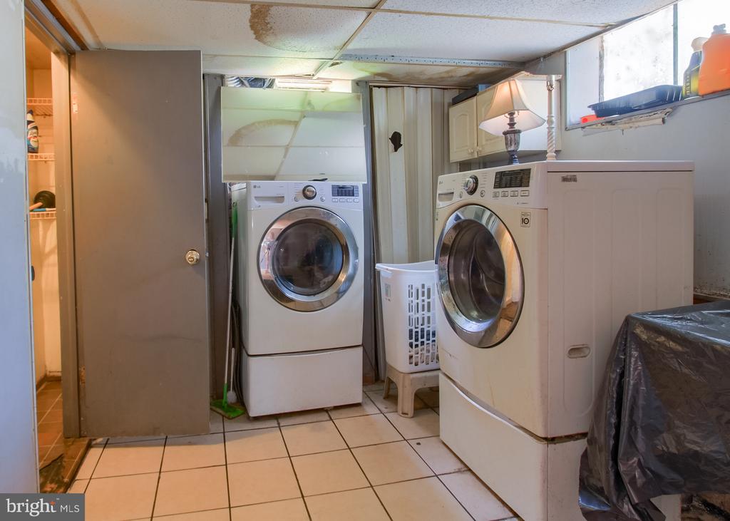271 S 33RD STREET