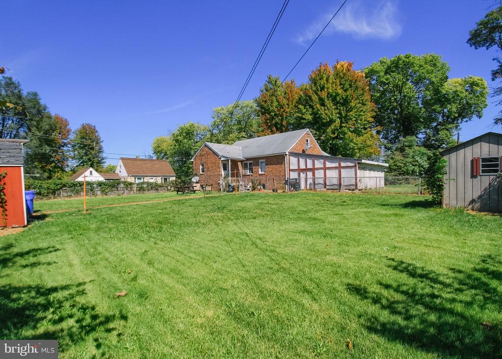 271 S 33RD STREET