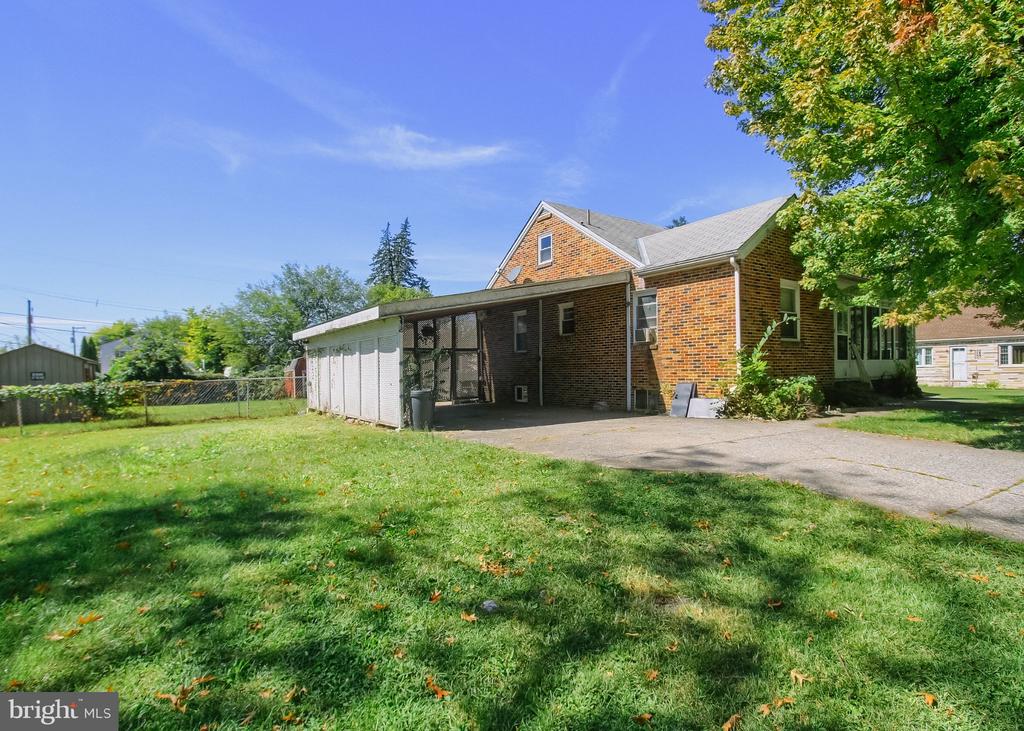 271 S 33RD STREET