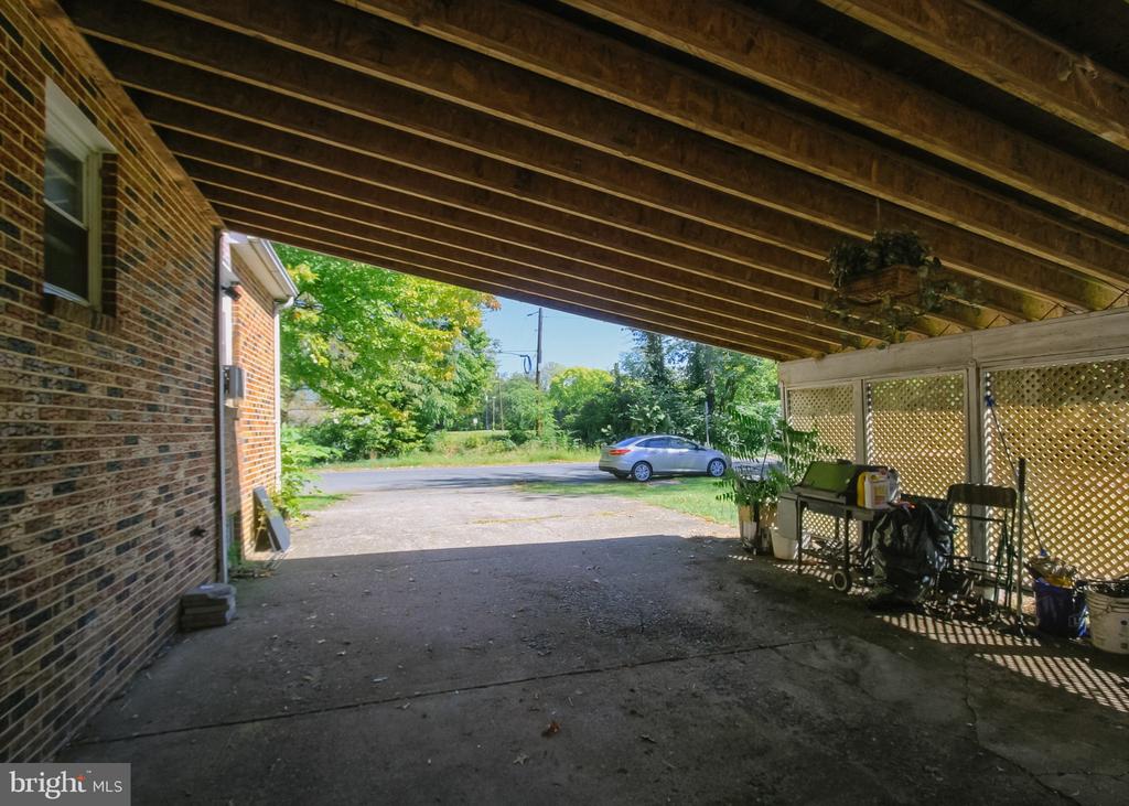 271 S 33RD STREET