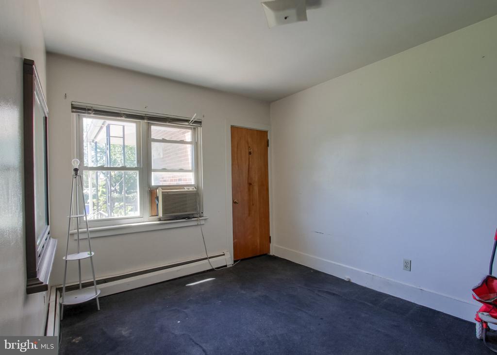 271 S 33RD STREET