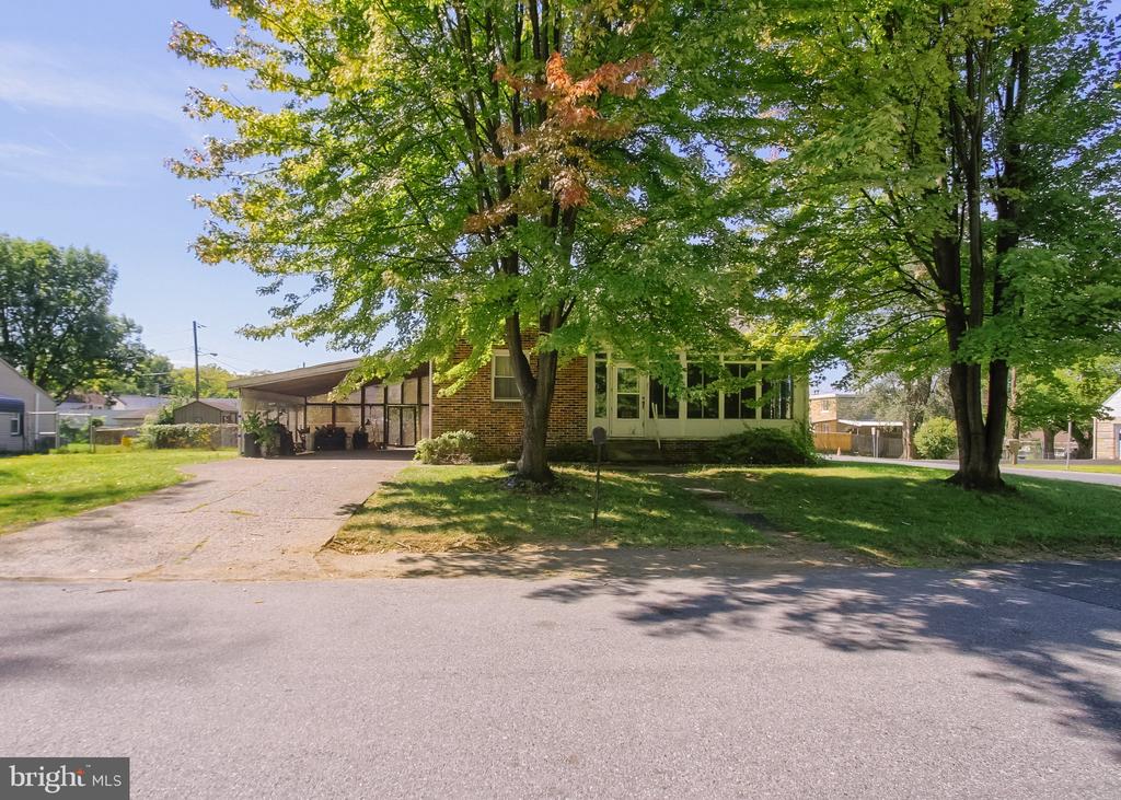 271 S 33RD STREET