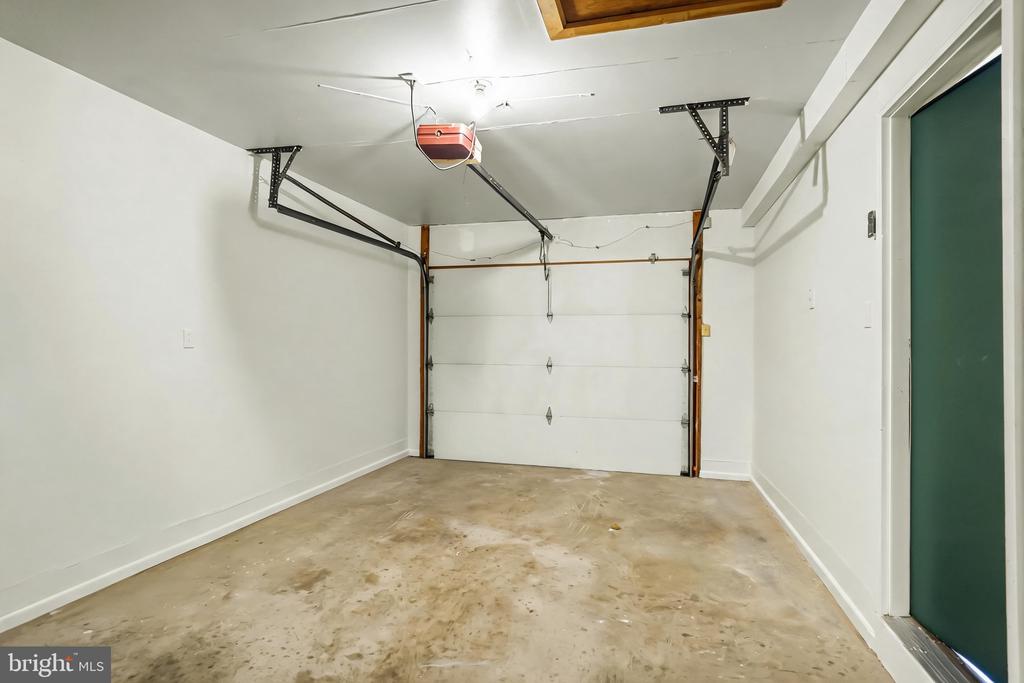 573 WELLINGTON ROAD
