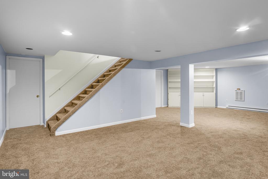 573 WELLINGTON ROAD