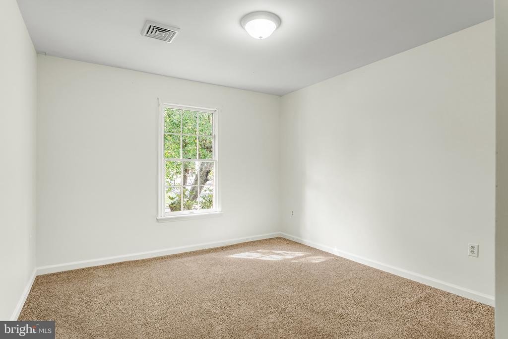 573 WELLINGTON ROAD