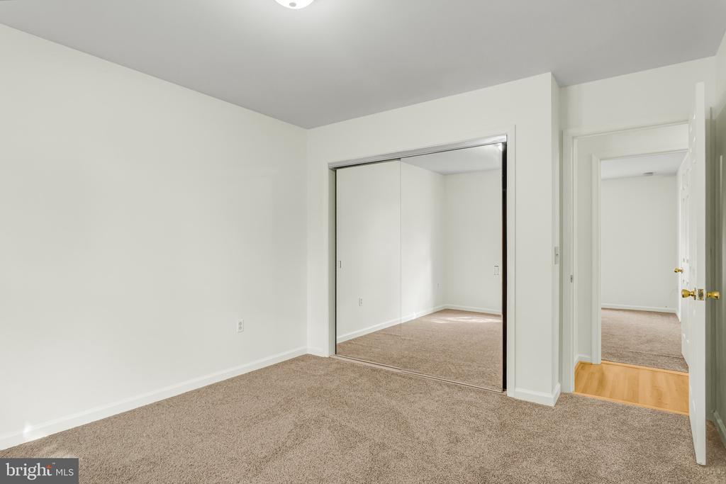 573 WELLINGTON ROAD