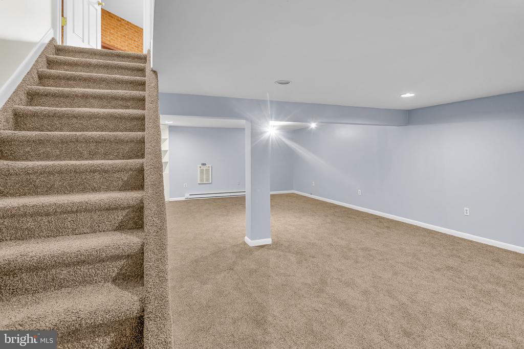 573 WELLINGTON ROAD