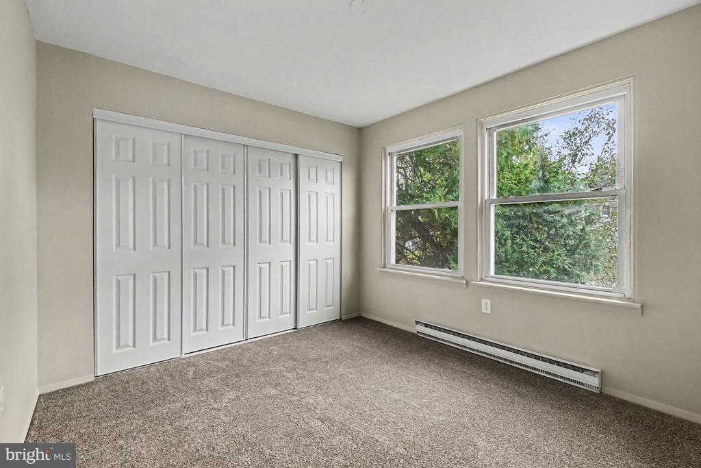 1519 WANDERING WAY