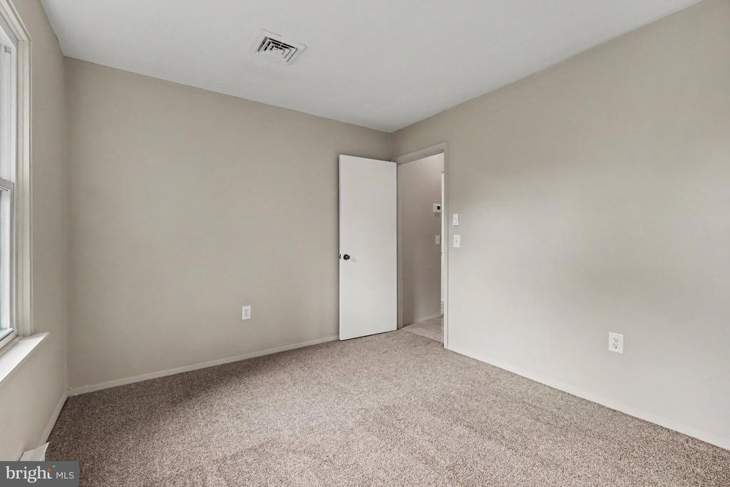 1519 WANDERING WAY