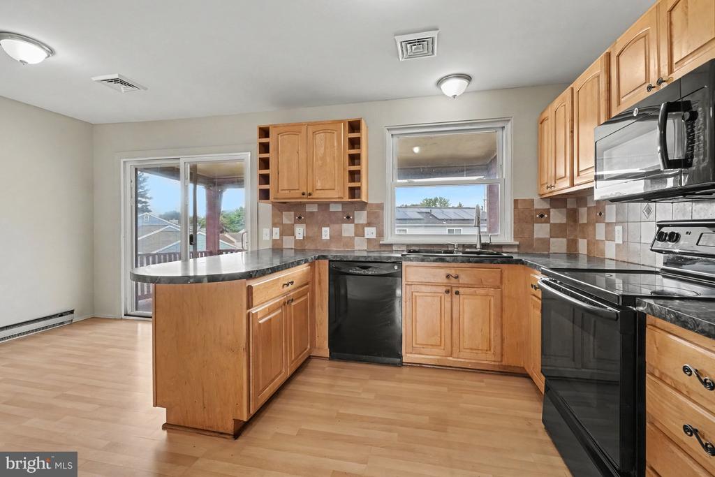 1519 WANDERING WAY