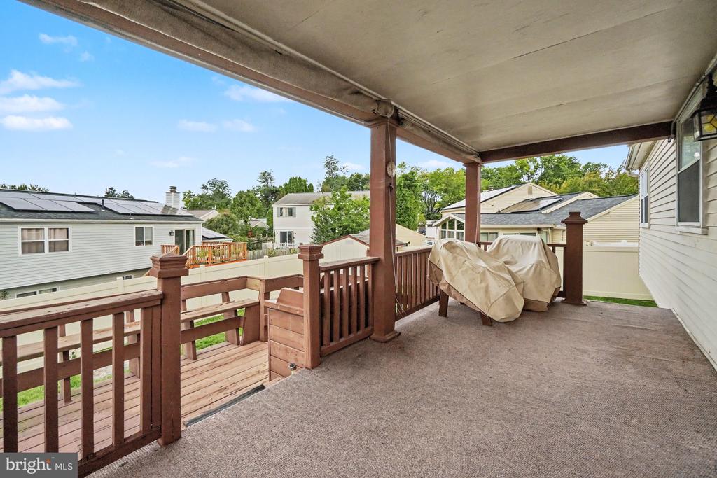 1519 WANDERING WAY