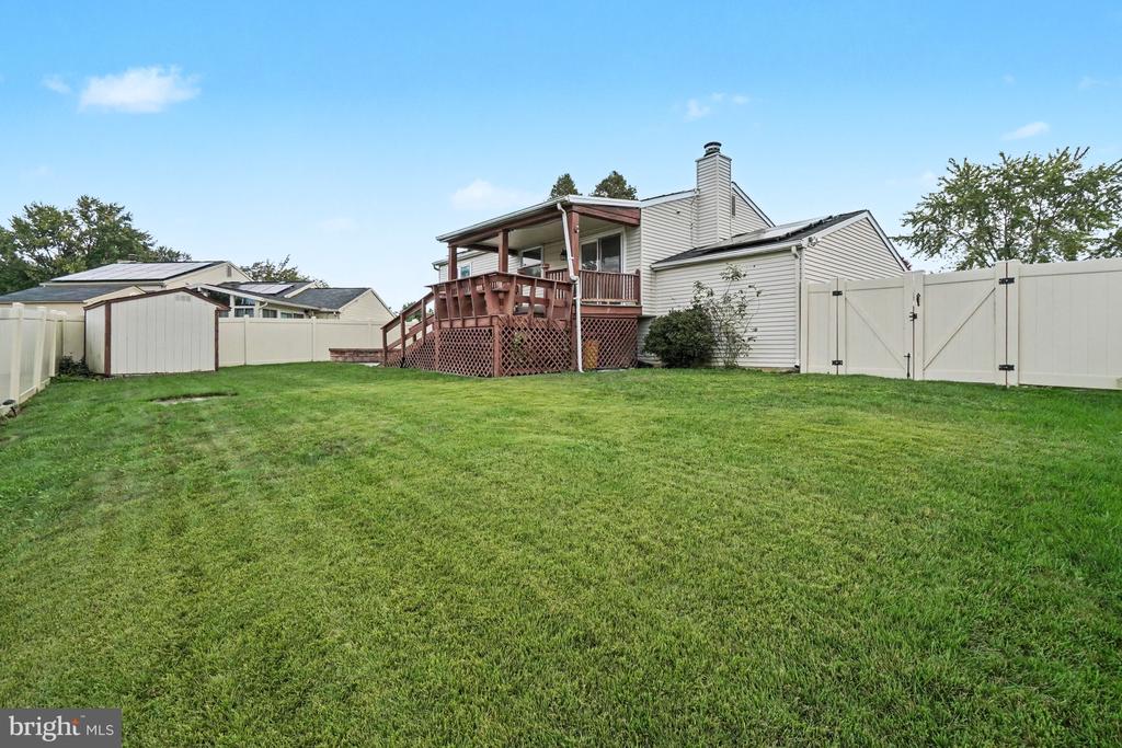 1519 WANDERING WAY
