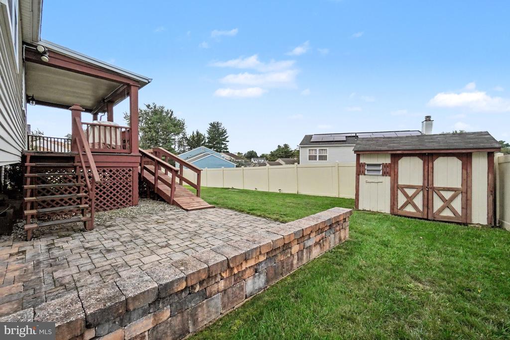 1519 WANDERING WAY