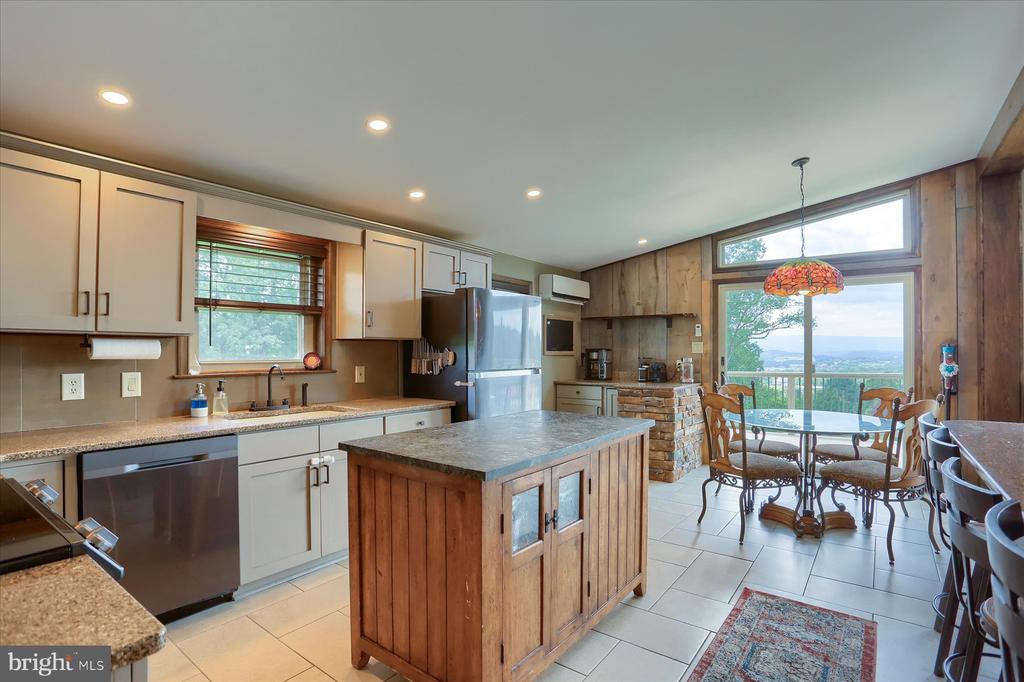 444 S RIDGE ROAD