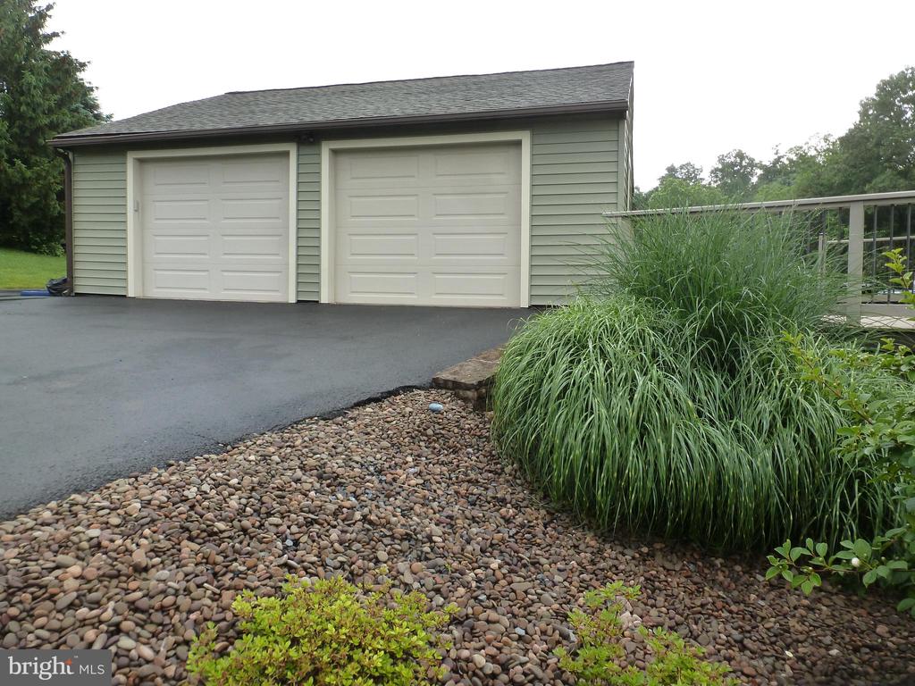 444 S RIDGE ROAD