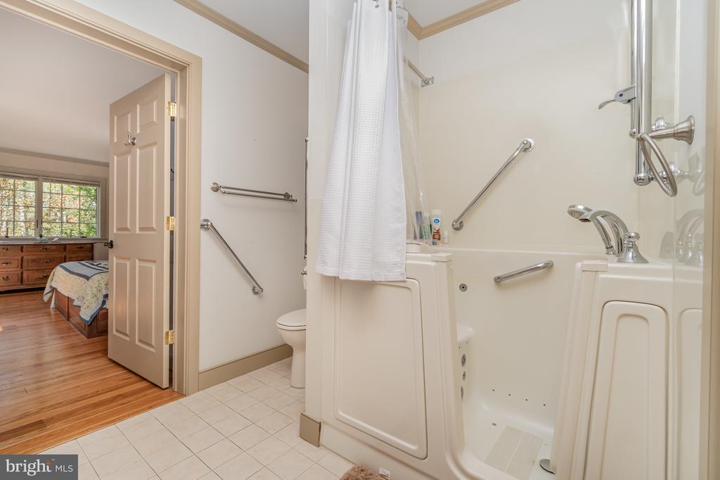 36 SASSAFRAS LANE