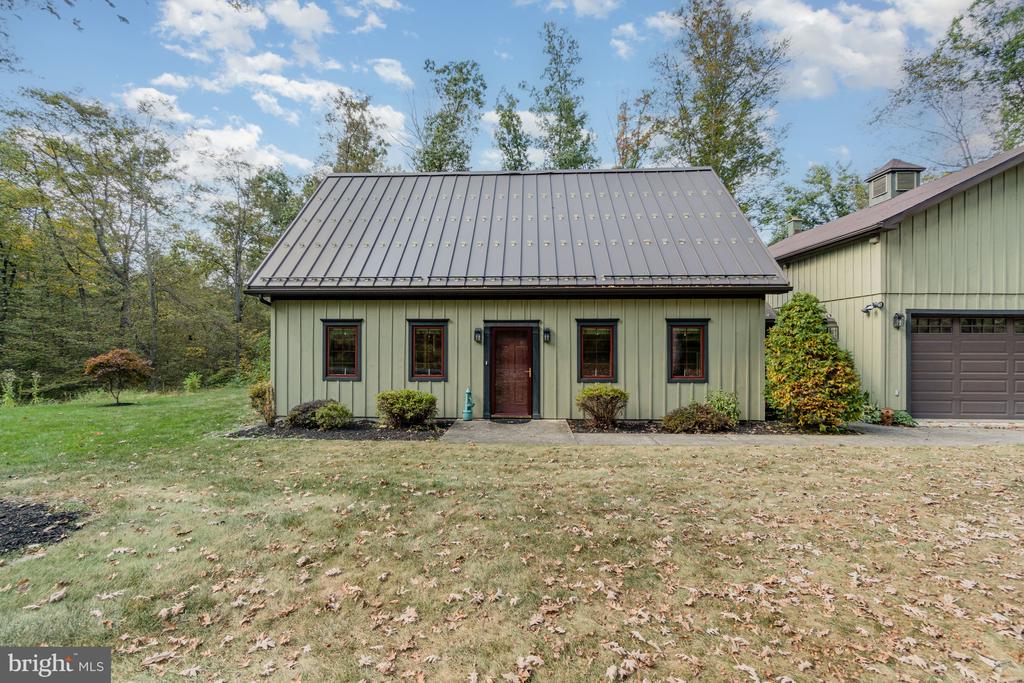 36 SASSAFRAS LANE