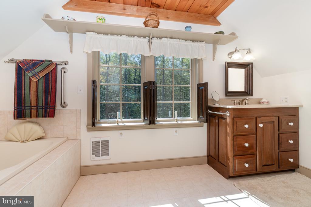 36 SASSAFRAS LANE