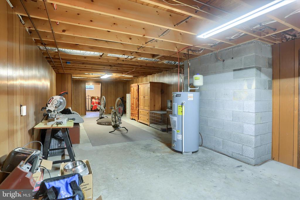 162 OAK DRIVE